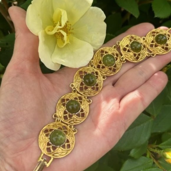 VTG Gold Round Filigree Link Bracelet with Green Stones - Picture 2 of 8